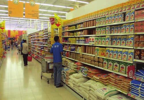 RETAIL TRENDS Consumers in the MENA region are increasingly relying on supermarkets and hypermarkets for food purchases.