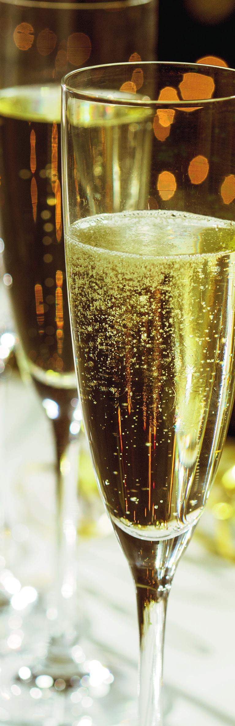 NEW YEAR S EVE GALA DINNER Join us for a sparkling New Year s Eve and welcome 2015 in style!