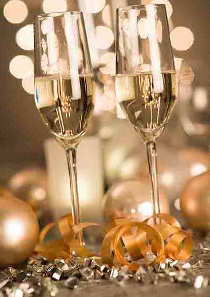 NEW YEAR S EVE CELEBRATIONS Celebrate the New Year in style and enjoy a countdown to remember at our black tie dinner dance.