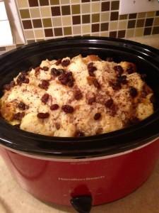 Crock Pot Bread Pudding This crock pot bread pudding makes a great breakfast or dessert!