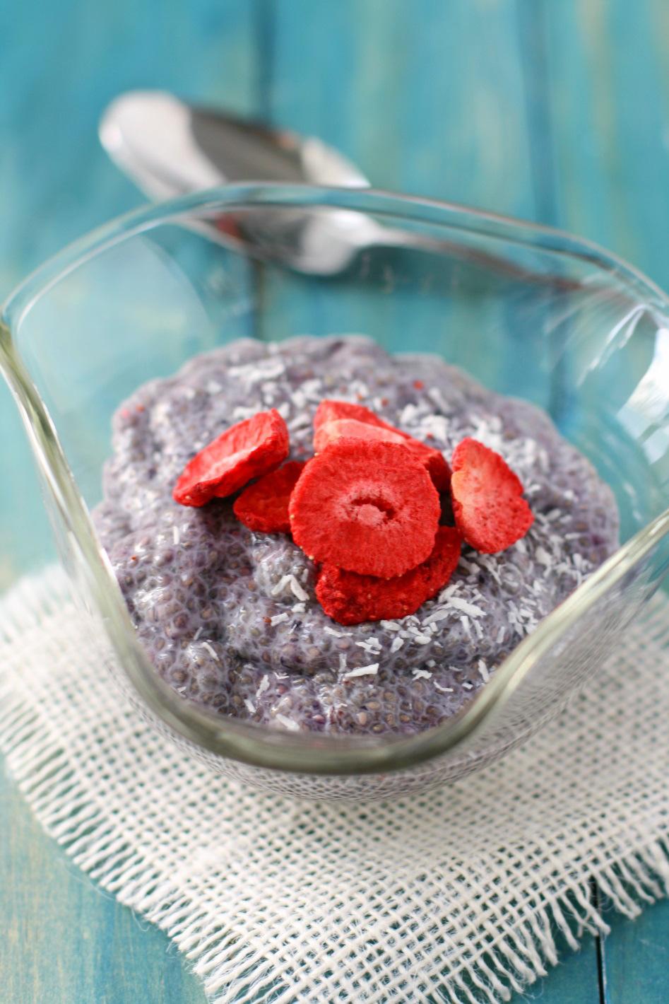 Blueberry Chia Seed Pudding ½ cup blueberries (frozen is okay, just let them thaw out a little bit first) 2 Tablespoons maple syrup 1 cup refrigerated coconut milk (I used SO Delicious Original) 1