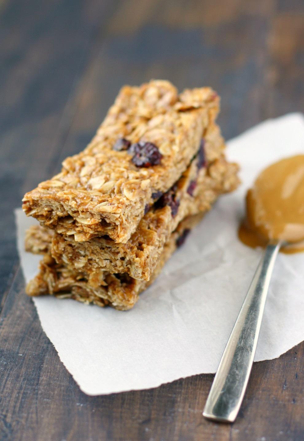 No-Bake Sunbutter Granola Bars 4 Tablespoons vegan buttery spread 4 Tablespoons sunbutter 6 Tablespoons honey or maple syrup ½ cup coconut sugar 2 ½ cups gluten free old-fashioned oats ¼ cup ground