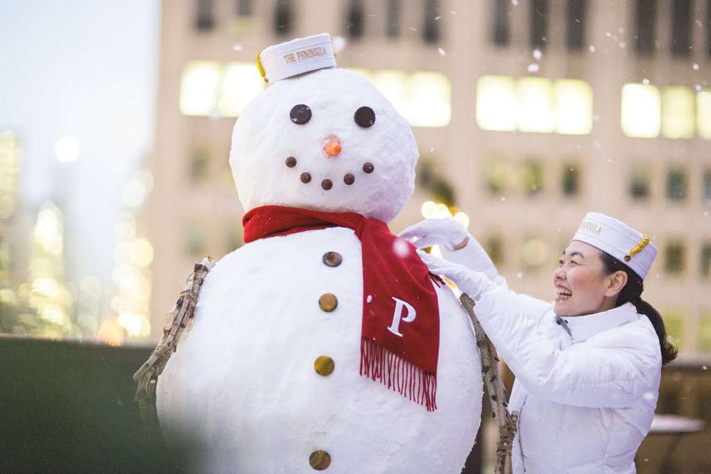 CELEBRATE A WARM WINTER MOMENT To delight in our joyous festivities, visit peninsula.com/shanghaifestive. NO.