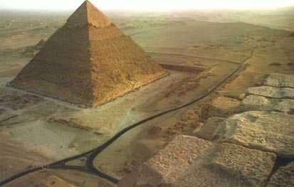 This is one of the biggest pyramids in Egypt. The pyramid of Khufu.