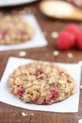 - Featured Valentine s Day Recipe - PAGE 4 Healthy Raspberry Oatmeal Cookies Yield: 15 cookies 1 cup (100g) instant oats 3/4 cup (90g) whole wheat or gluten-free flour 1 1/2 teaspoon baking powder