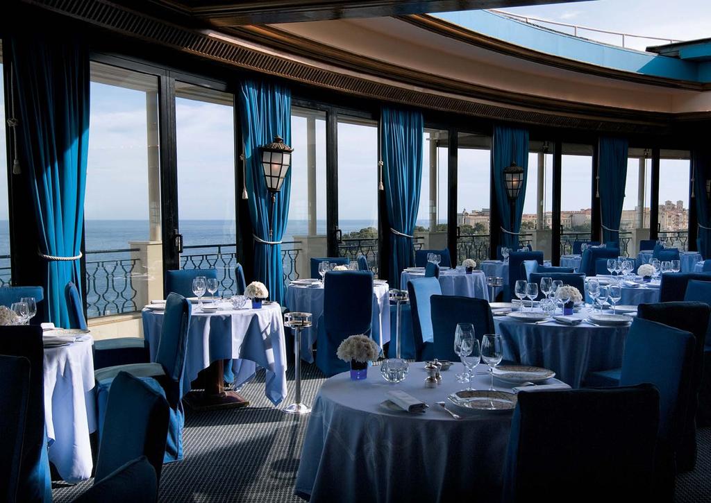 Le Grill Hotel De Paris Style / Ambiance: On the top floor of the Hôtel de Paris, Le Grill has a sliding roof that reveals not only the Rivera s skies but also panoramic views of the principality.