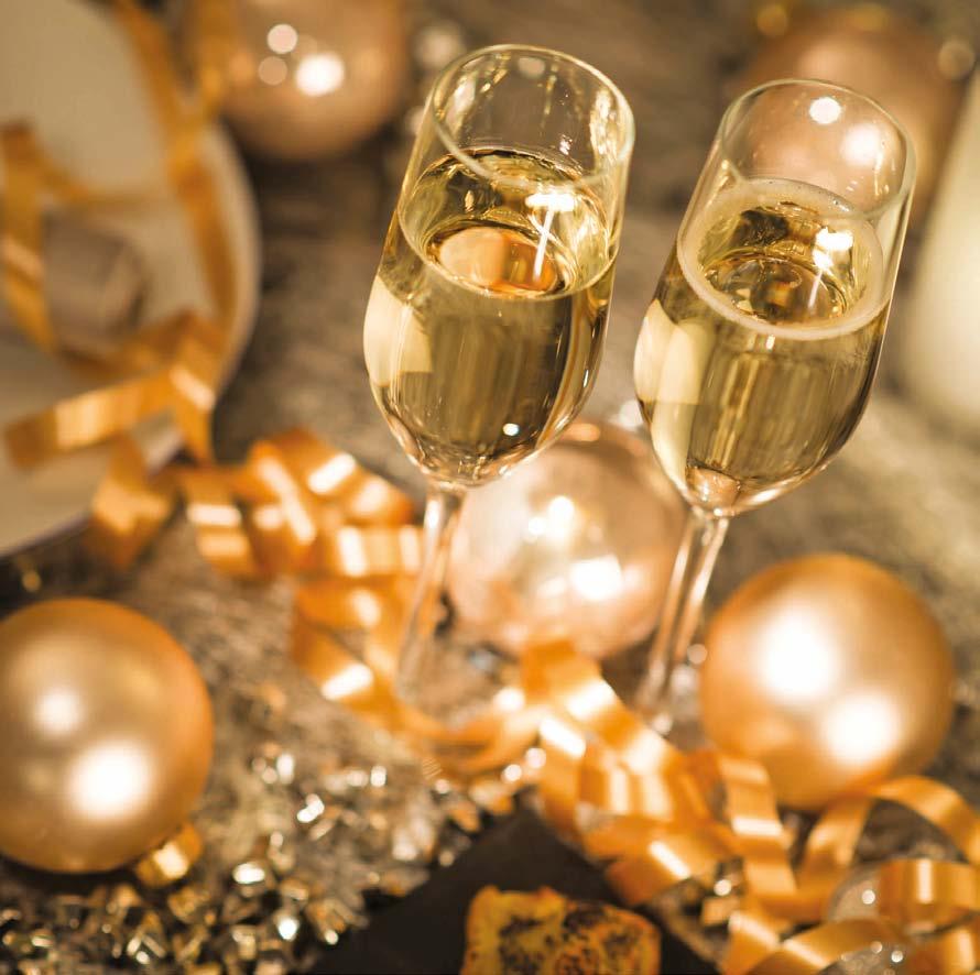 NEW YEAR S EVE See out the old and welcome in the new in the heart of Knightsbridge. Celebrate the passing of 2016 in style with a delicious dinner followed by dancing.