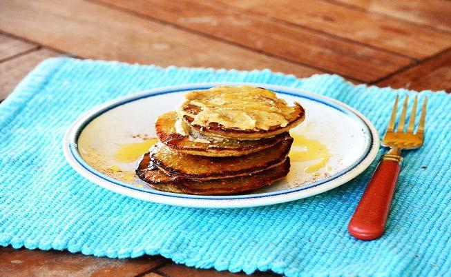 SuperCharged Quinoa Pancakes H, S, V, Vt 1 cup of soaked quinoa 1 tbsp of raw honey 2 tbsps of coconut oil ¼ tsp of cinnamon ½ tsp of baking powder Pinch of pink salt Servings: 2 Blend soaked quinoa