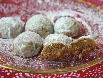 MOLASSES WALNUT COOKIES MOLASSES WALNUT COOKIES MAKES 2 ½ DOZEN COOKIES Beat butter until creamy then beat in molasses and vanilla. Stir spices into flour and add in three additions.