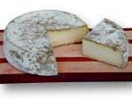 Petit Jurassic #353766 1/5 kg Fromi Petit Jurassic is a rustic mountain cheese made from aromatic raw cow s milk.