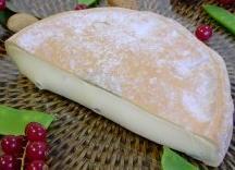 Livarot is a washed rind pasteurized cow s milk cheese; it is bathed in brine and turned regularly to develop a commanding character appropriate for a military hero.