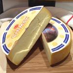 Sunday s Best #323034 4/550 gr Sennerei Zillertal The name on the label, Kirchtagskäse, translates literally as church day cheese, but we simply call it Sunday s Best.
