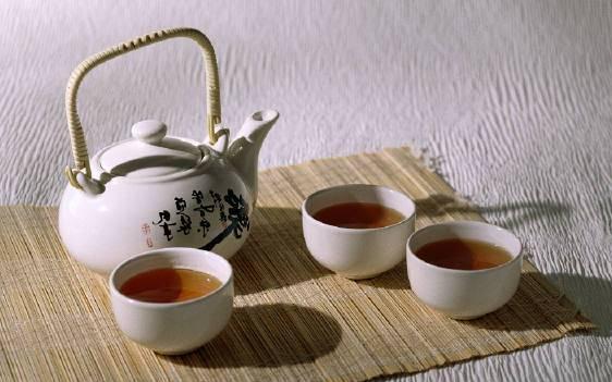 Experts recommend using two separate pots when making tea. The first is used to boil the water and the second is used to brew the tea in.