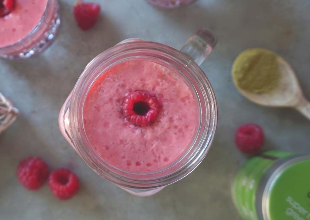 Raspberry Matcha Smoothie Serves 2 1 cup Mighty Matcha green tea, chilled 1/3 cup coconut yogurt (Coconut Collaborative) 1 cup raspberries