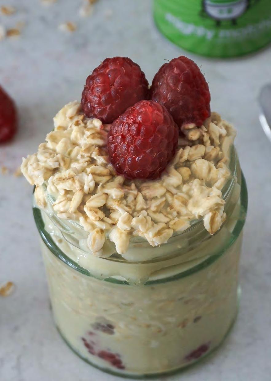 Mighty Overnight Oats Serves 1 ½ cup gluten free oats ½ tsp Mighty Matcha Green Tea Powder 1tbsp xylitol 2/3 cup Almond or coconut milk ½ tsp Vanilla Extract 10 drops Almond Extract