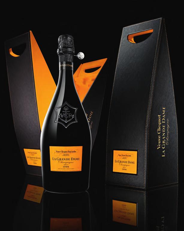 VEUVE CLICQUOT LA GRANDE DAME BRUT 1998 WINE The basic blend is made up of 64% Pinot Noir grapes from the Grands Crus at Aÿ, in the Vallée de la Marne, and at Verzenay, Verzy, Ambonnay and Bouzy in