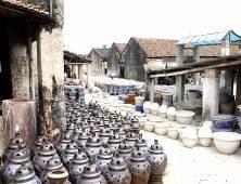 00: Transfer to Huong Canh Pottery and Porcelain village, specializing in making jars, pots, basins,