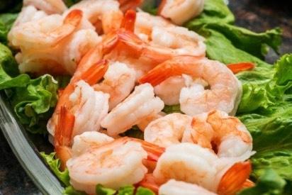 steamed shrimp Yield: 2 servings (determine this by size of shrimp - usually listed on the package) You will need: small pot/saucepan, colander 2 servings fresh or frozen shrimp water sea salt 1.