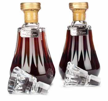 204 Courvoisier VOC Cognac PC. Baccarat crystal decanter. Stopper cork with accompanying crystal stopper. Level: Top shoulder. $400-600 205 Courvoisier VOC Cognac PC. Baccarat crystal decanter. Stopper cork with accompanying crystal stopper. Level: Top shoulder. $400-600 206 Courvoisier VOC Cognac PC.