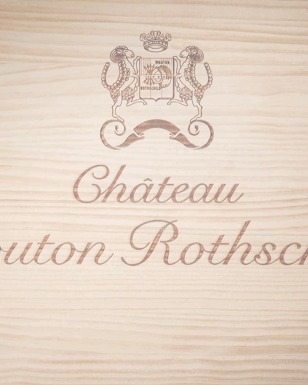 Lot 89 Lot 89 89 Château Mouton-Rothschild 1945 Pauillac, 1er cru classé In Château wooden case. Re-conditioned in 2011 / 2012. New tissues, one piece label.