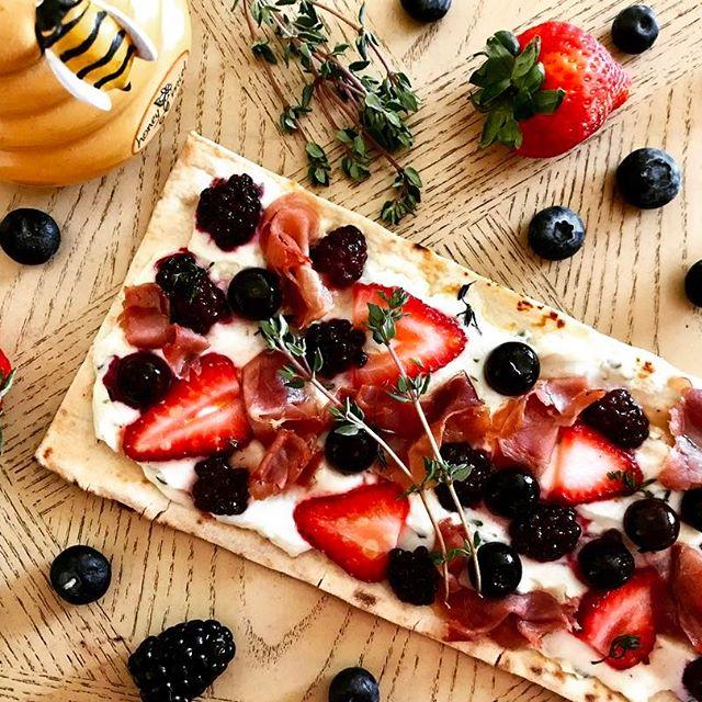 Honey n Thyme Triple Berry Flatbread 25 mins Serves 8 5 oz goat cheese, softened 3 tablespoon honey, divided 1 tsp minced fresh thyme leaves, divided 2 rectangular pieces of flatbread, about 12 in x
