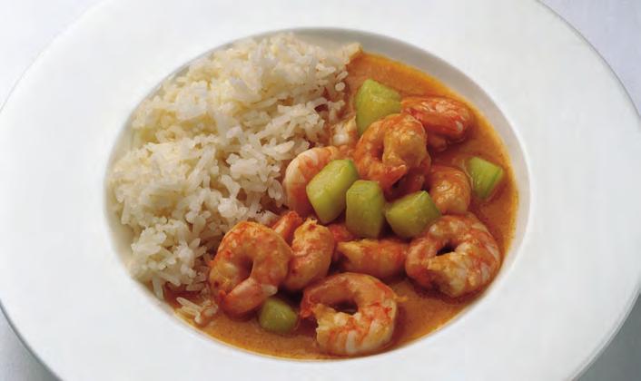 492 CHAPTER 5 COOKING FISH AND SHELLFISH Shrimp and Cucumber in Thai Red Curry PORTIONS: 2 PORTION SIZE: 6 OZ (80 G) 2 fl oz 60 ml Vegetable oil. Heat the oil in a sauté pan or wok over high heat.