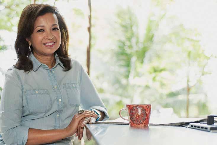FEATURES DATIN PADUKA MARINA MAHATHIR You may know Datin Paduka Marina best as the daughter and eldest child of former Malaysian Prime Minister, Tun Dr.Mahathir Mohammad and Tun Dr.