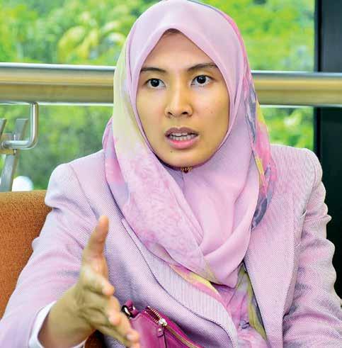FEATURES NURUL IZZAH ANWAR This young politician started her political career in retaliation towards the imprisonment of her father Datuk Seri Anwar Ibrahim, who was the deputy to then Prime