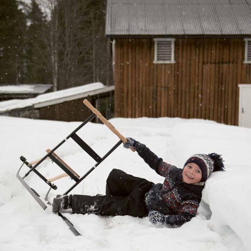 SLEDS AND KICKSLEDS ESPEGARD ORIGINAL SLEDS AND KICKSLEDS Norway has long traditions of using kicksleds and sleds during the winter.