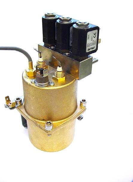 14 The pump has an anti return valve that prevents the return of water from the boiler. A14. Water deposit It has capacity for 4 litres. It is at atmospheric pressure and temperature.
