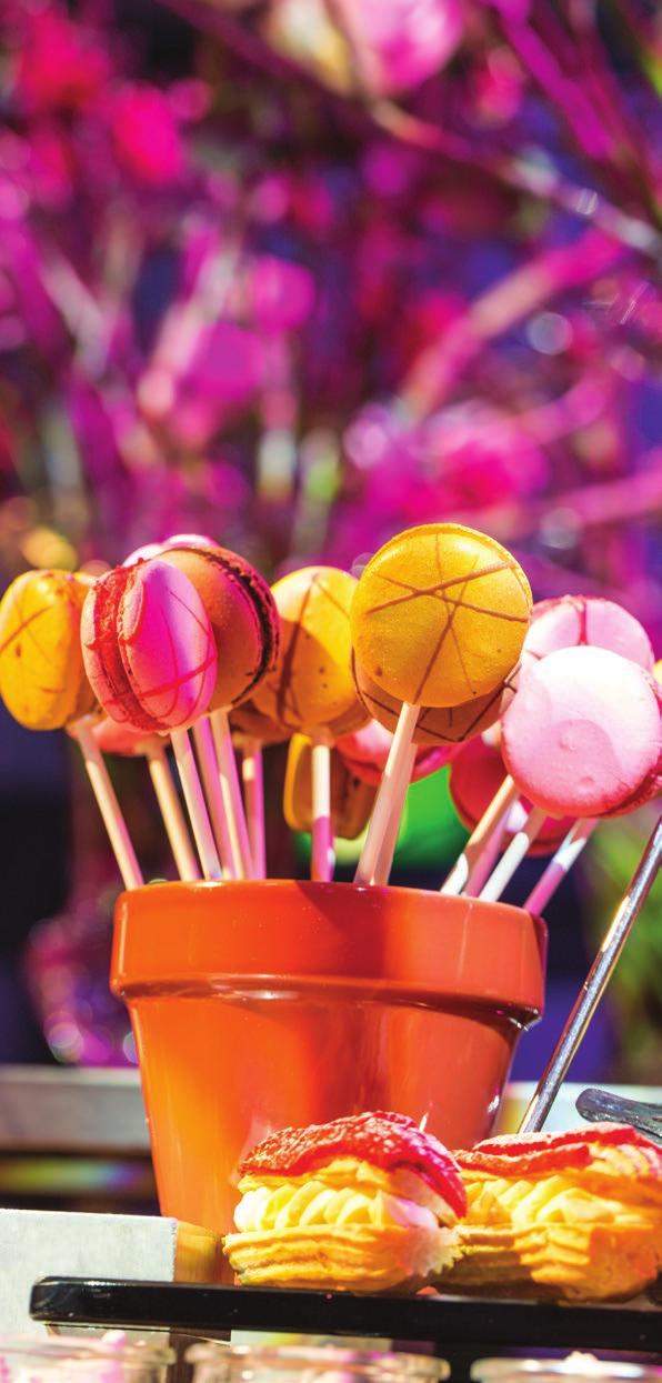 The Extras LOLLY BUFFET - $10 PER PERSON Variety of lollies and chocolates to suit your theme Glass candy jars, table signage and stands Serving utensils (scoops and tongs) Lolly boxes or bags to