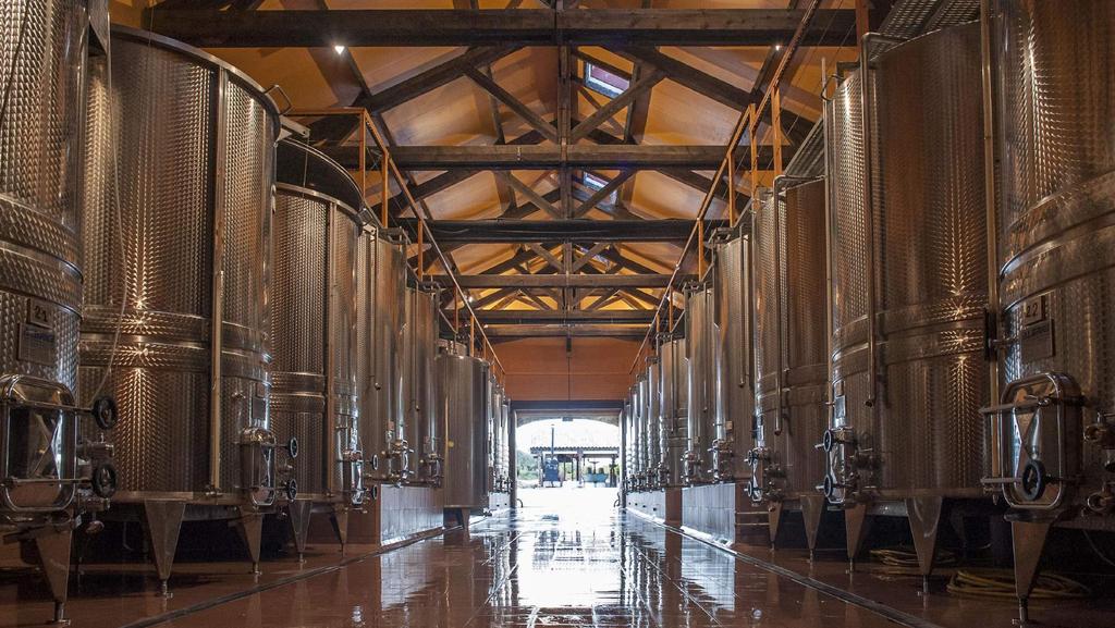 Even more spectacular is the winery. At first, state of the art stainless steel vats with full temperature control were used.