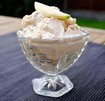 Apple and Cinnamon Frozen Yoghurt Recipe by Dannii from hungryhealthyhappy.