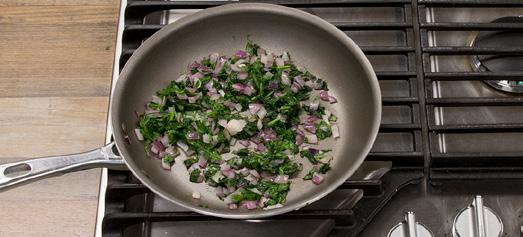 Ingredients c P 1½ tablespoons Natural Grapeseed Oil, divided c ¼ red onion, diced c 2 cup chopped baby spinach c 1 pound ground