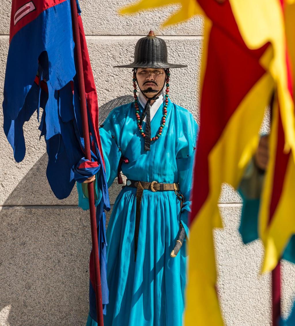 DISCOVER SEOUL Ancient Royal Palaces Palaces that pay homage to Seoul s rich history with its breathtaking architecture and sheer scale and scope Korean BBQ Tongue-tingling taste of authentic Korean