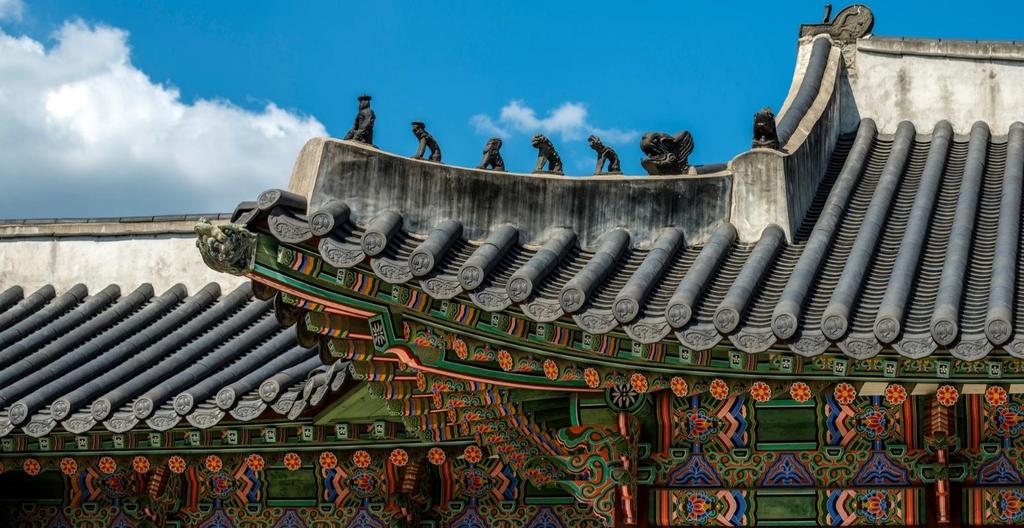 encapsulating centuries of Korean history and culture with more than 2000