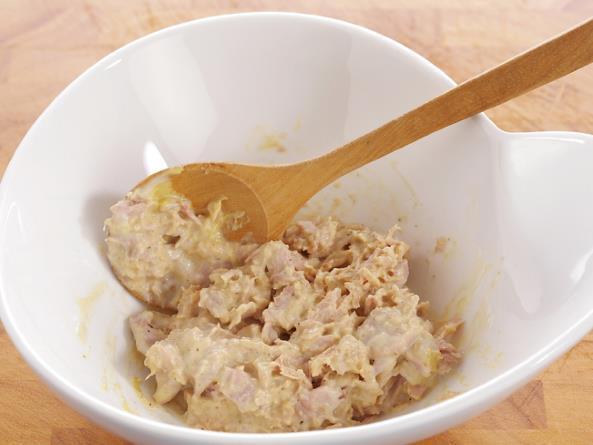 Lunch All American Tuna: Tuna Fish, light, canned in water, drained solids 1 can 165 grams Light mayonnaise Salad dressing, light 1 tbsp 15 grams Celery Cooked, boiled, drained,