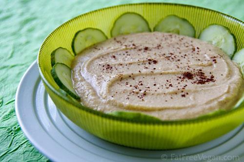 3.2g Carbs 7.7g Fat 26.9g Protein 196.5 Calories Cucumber & Hummus: Hummus Commercial 1/4 cup 61.