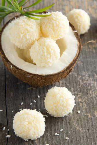 Lemon & Coconut Bliss Balls MAKES 15 BALLS CALORIES PER BALL: 133 2 cups shredded coconut plus extra for rolling 1/2 cup almonds 2-3 tbsp honey, maple syrup or rice malt syrup (to taste) 2 tbsp