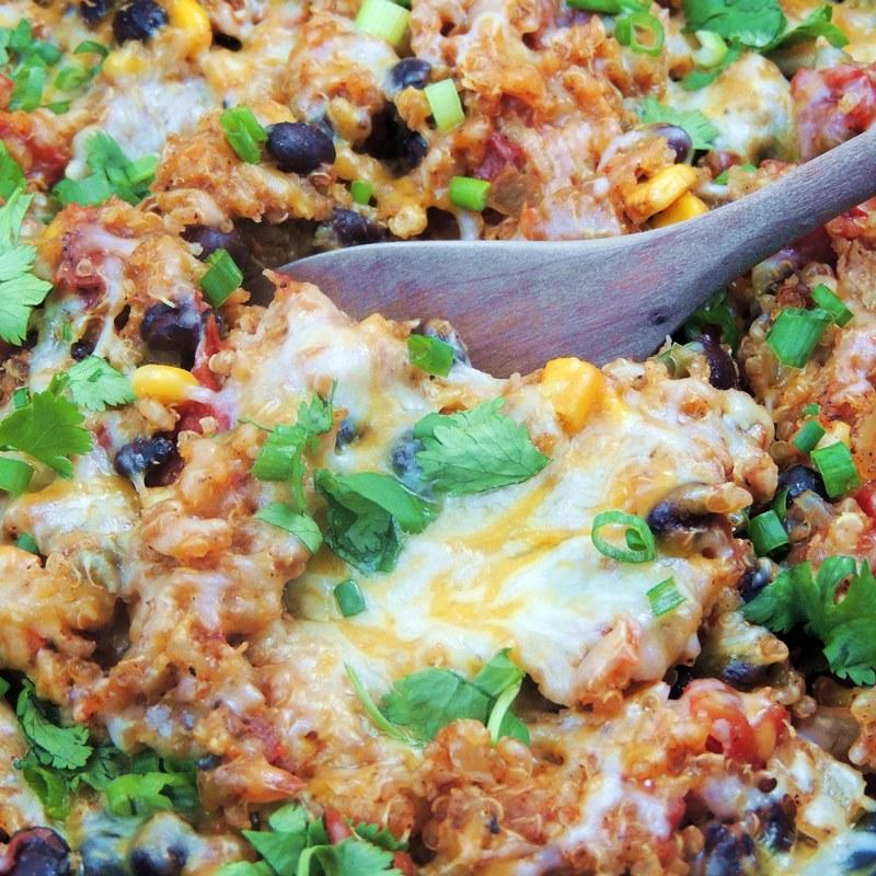 Slow Cooker Chicken Enchilada Quinoa 21 Day Fix Containers: ½ Red, 1 Yellow, ½ Purple, ½ Blue 1 pound ground chicken 1 1/2 cups uncooked quinoa (3 Yellow), (we use cauliflower rice 1 ½ Green) 1 can