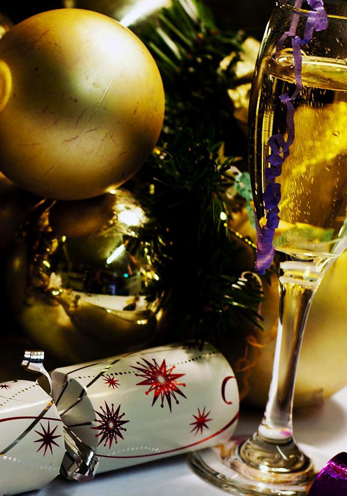 FESTIVE LUNCHES IN THE CROWN RESTAURANT Three Course Lunch. 9.95 Served on Select Dates From 12.00pm - 2.