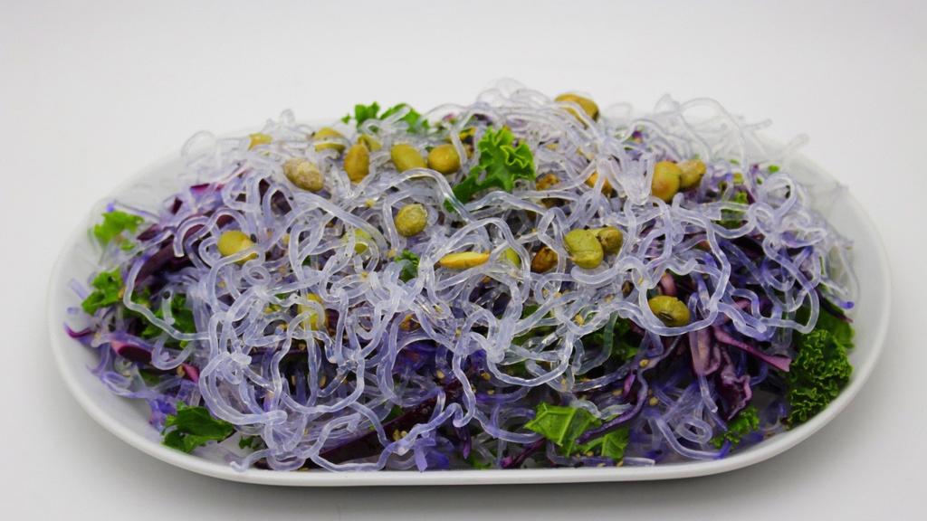 VEGAN KELP SLAW 2 cups Zeroodle Kelp noodles 1 cup red cabbage sliced thinly 1 cup chopped baby kale 4 tsp toasted or cooked edamame 1/2 cup Walden farms Italian salad dressing Combine