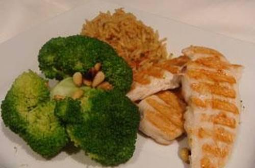Grilled Chicken With Brown Rice & Broccoli 120g chicken breast llets, skinless and boneless 80g brown basmati rice, 2-minute microwave 5g pine nuts 1 spray cooking oil spray 120g broccoli, fresh,