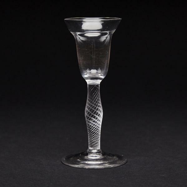 6 cm. 23 THIRTEEN VARIOUS GERMAN GREEN GLASS