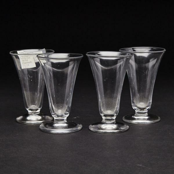 25 ENGRAVED OPAQUE TWIST STEMMED WINE GLASS, LATE 19TH/20TH minor