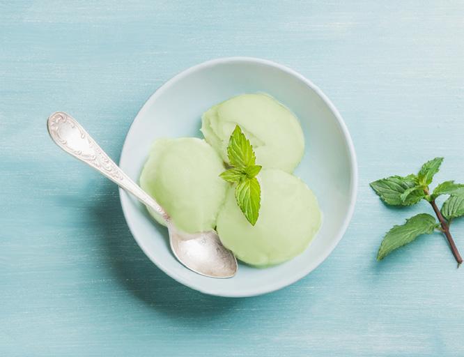 Honeydew Sorbet 1 cup frozen honeydew pieces; slightly thawed 1/4 cup sugar 1/2 cup water 1 tbsp lemon juice 2 tbsp honey 1. Puree all together until smooth. 2. Transfer carefully into the ice cream maker.