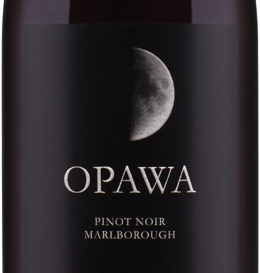 Red Wine ( 红葡萄酒 ) Opawa Pinot Noir Elegant and juicy on the palate, it displays red fruit flavours and hints of liquorice accompanied by soft, fine tannins.