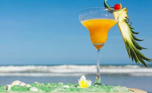 Galliano, fresh orange juice, grenadine BLUE TIE VND 110,000 Rum, Gin, Vodka, Tequila, Blue Curacao, Lime juice, Soda Sea