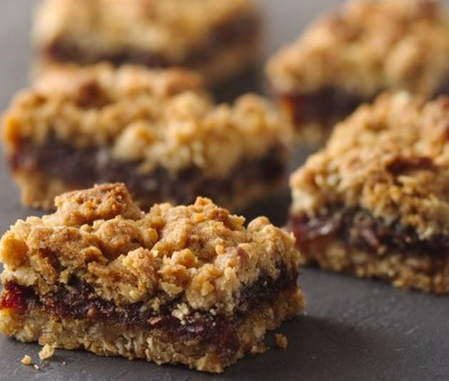 Date Squares-1 2 cups flour 1/2 tsp salt 1/2 tsp Baking Soda 1 tbsp. Baking powder 2 cups Quick cooking oats 1 cup brown sugar 2/3 cup oil 1/2 cup coconut 13 Oz.