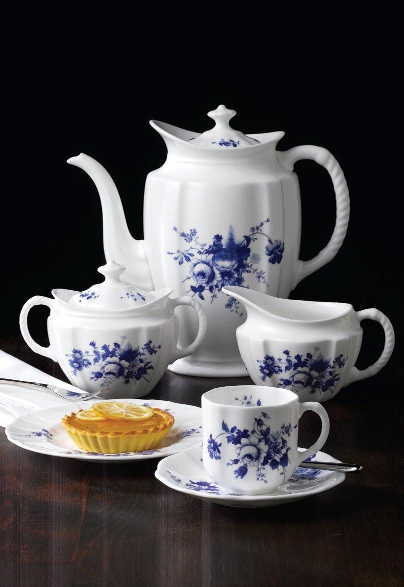 171 172 ROYAL CROWN DERBY Posie Blue F Posie BlueTM A traditional archive pattern has been given a modern twist and is now beautifully reproduced in cool and